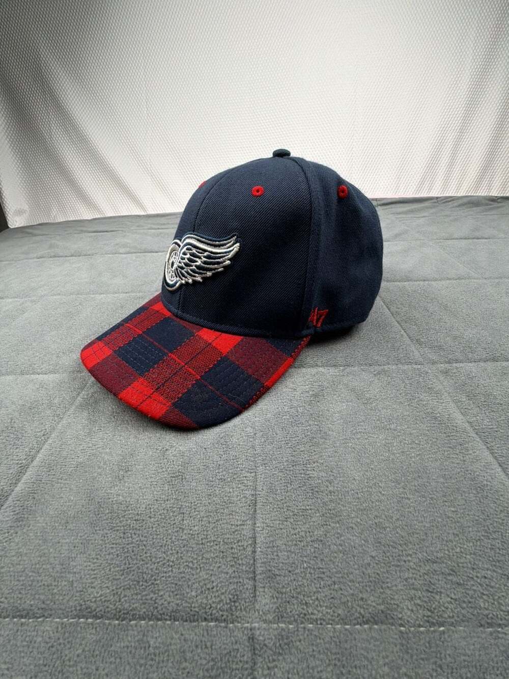 47 Brand Detroit Red Wings MVP DP Adjustable Plaid Brim Hat